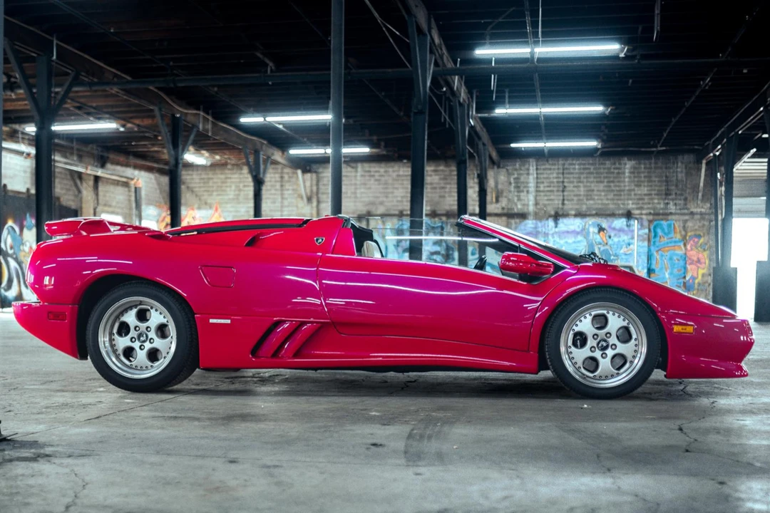 1996 Lamborghini Diablo VT - Image 14 of 31