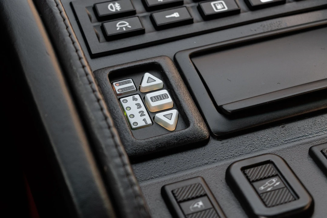 1996 Lamborghini Diablo VT - Image 17 of 31