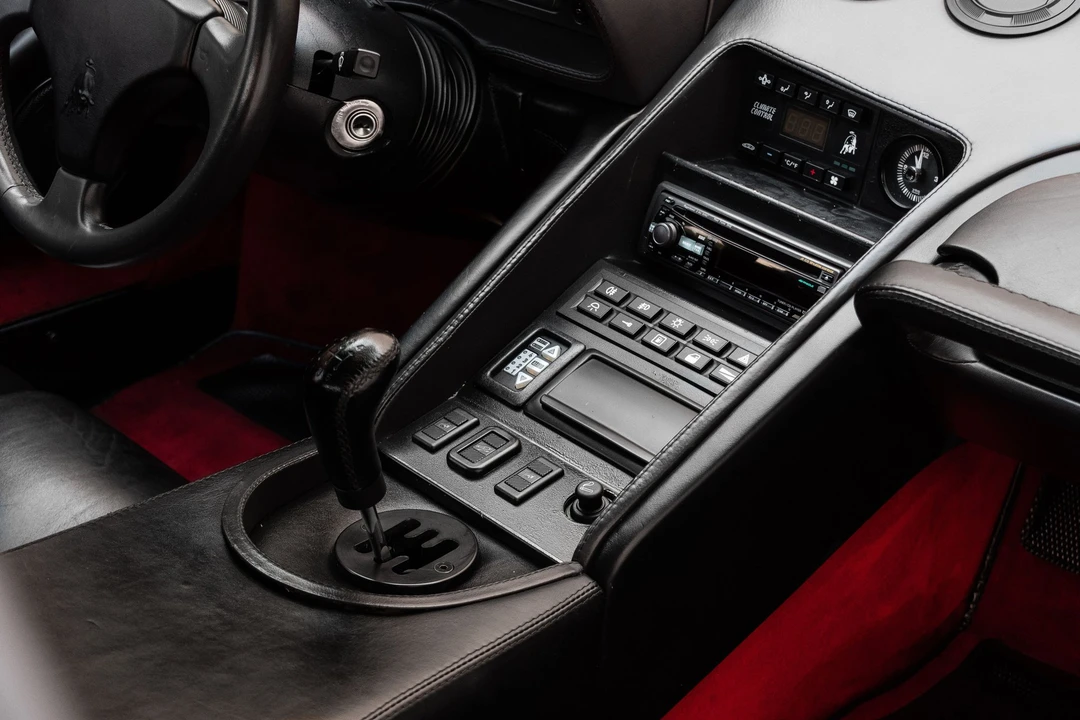 1996 Lamborghini Diablo VT - Image 19 of 31