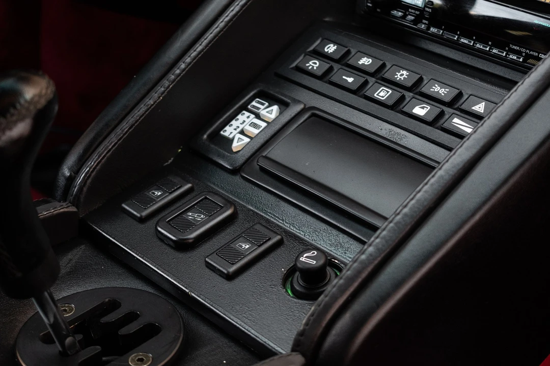 1996 Lamborghini Diablo VT - Image 21 of 31