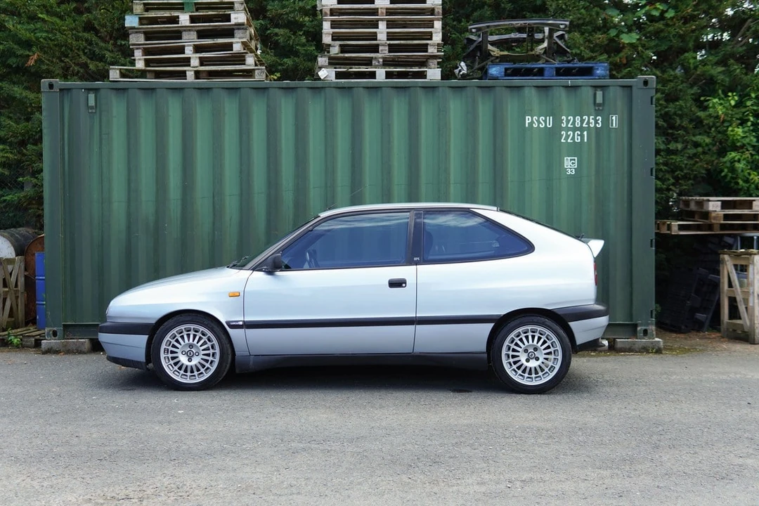 1996 Lancia Delta 2nd Gen - Image 9 of 30
