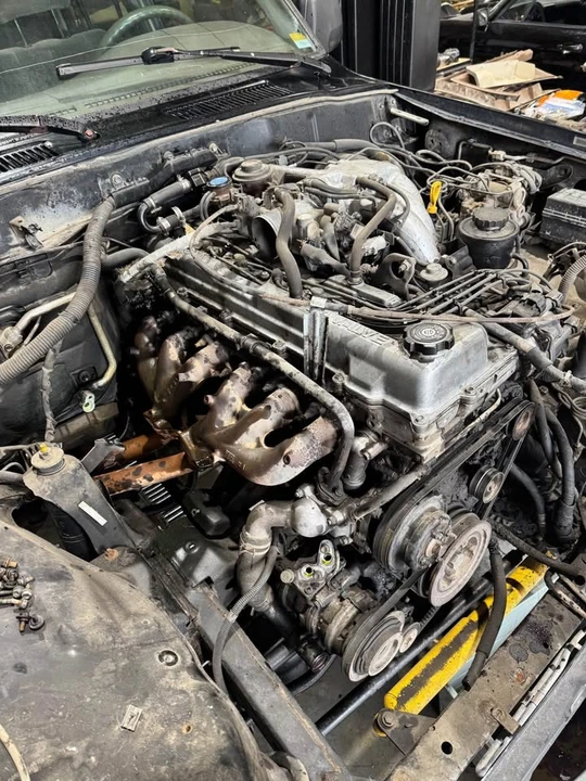 1996 Parts & Memorabilia Engines - Image 2 of 3