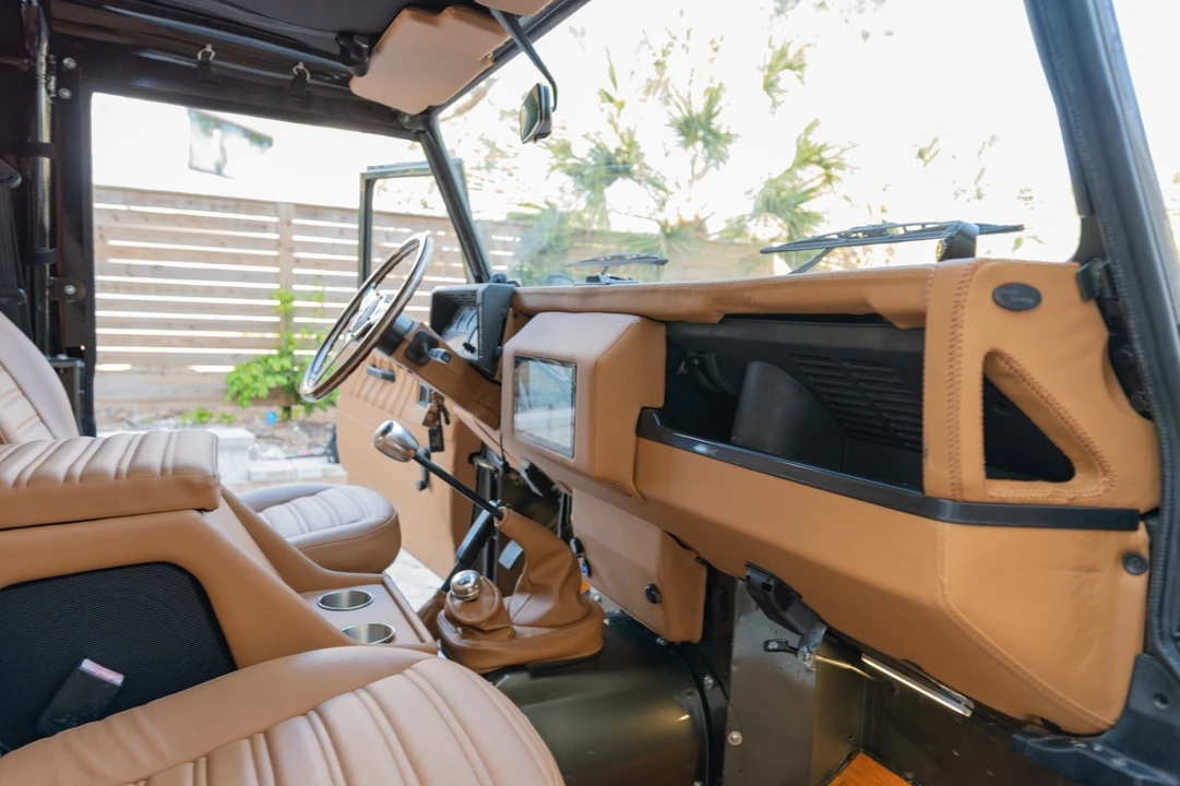 1996 Land Rover Defender - Image 8 of 26