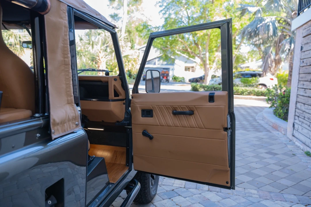 1996 Land Rover Defender - Image 16 of 26