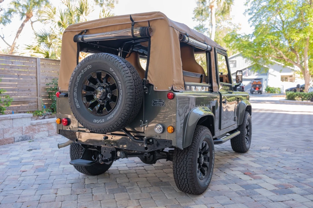1996 Land Rover Defender - Image 6 of 26