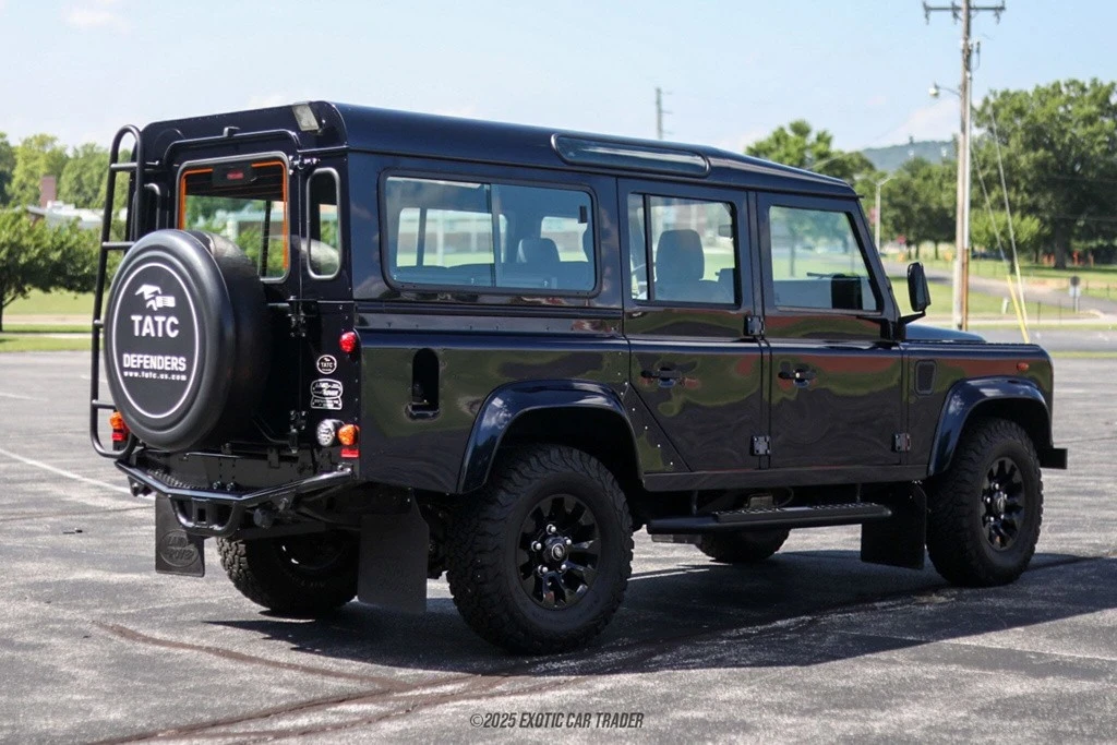 1996 Land Rover Defender 110 - Image 8 of 12