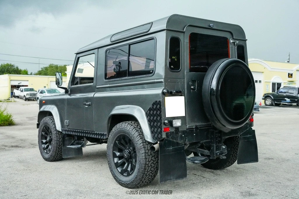 1996 Land Rover Defender - Image 6 of 12