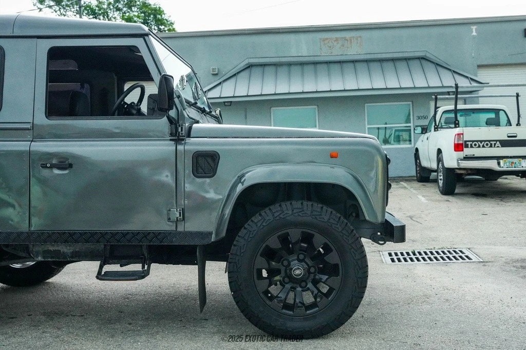 1996 Land Rover Defender - Image 11 of 12