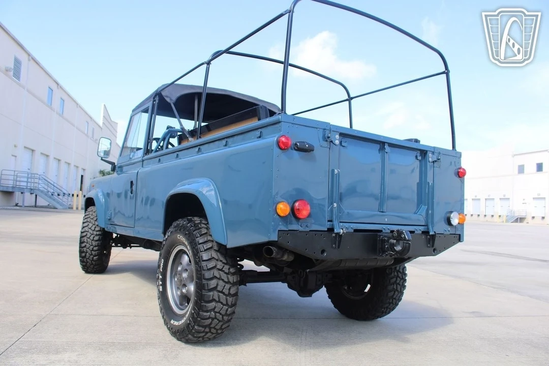 1996 Land Rover Defender - Image 10 of 12
