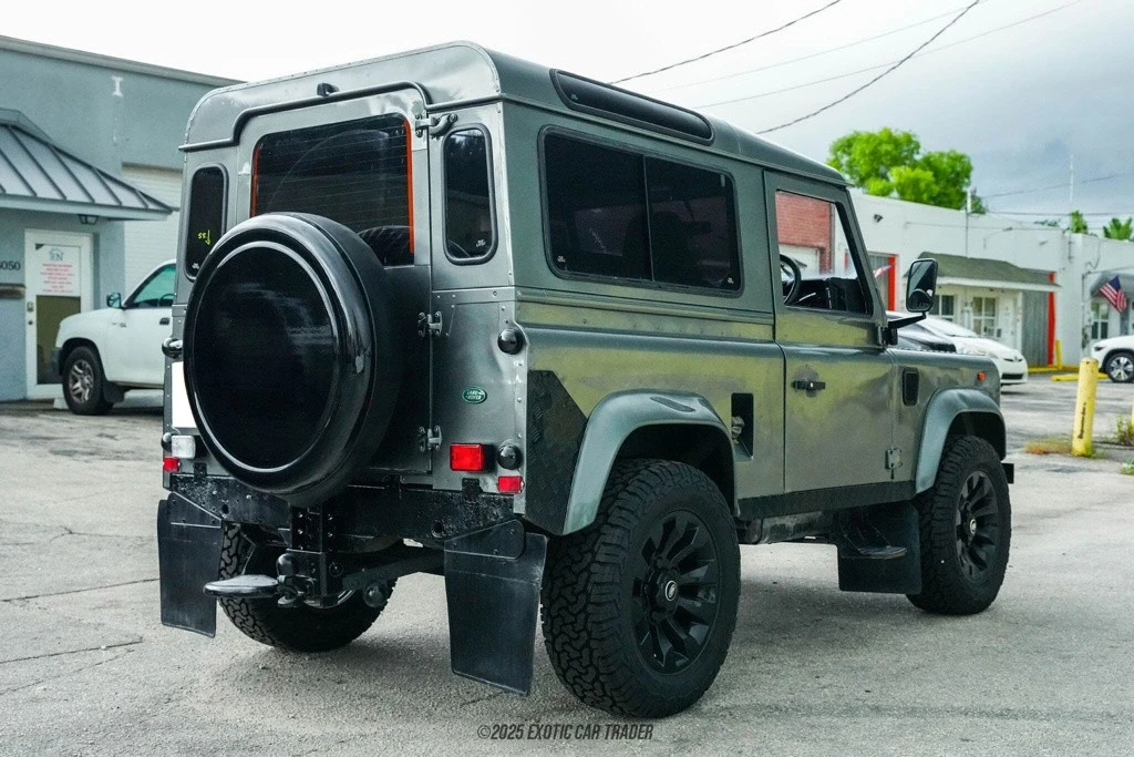 1996 Land Rover Defender - Image 8 of 12