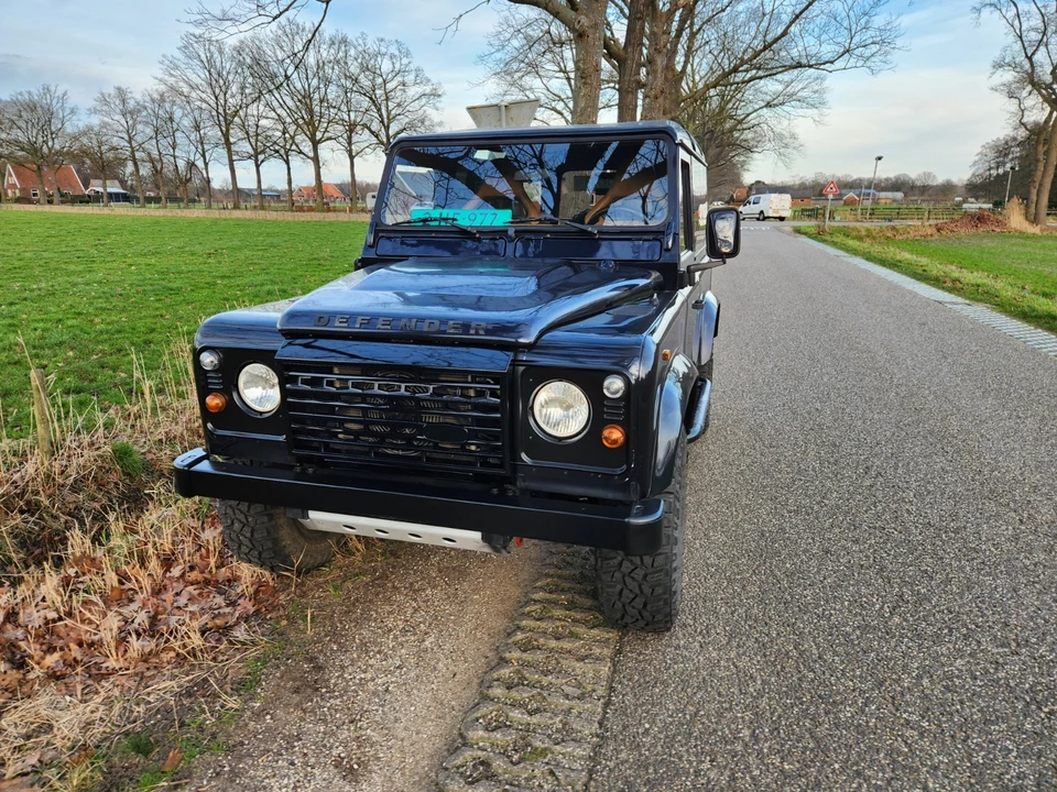 1996 Land Rover Defender 90 - Image 2 of 21