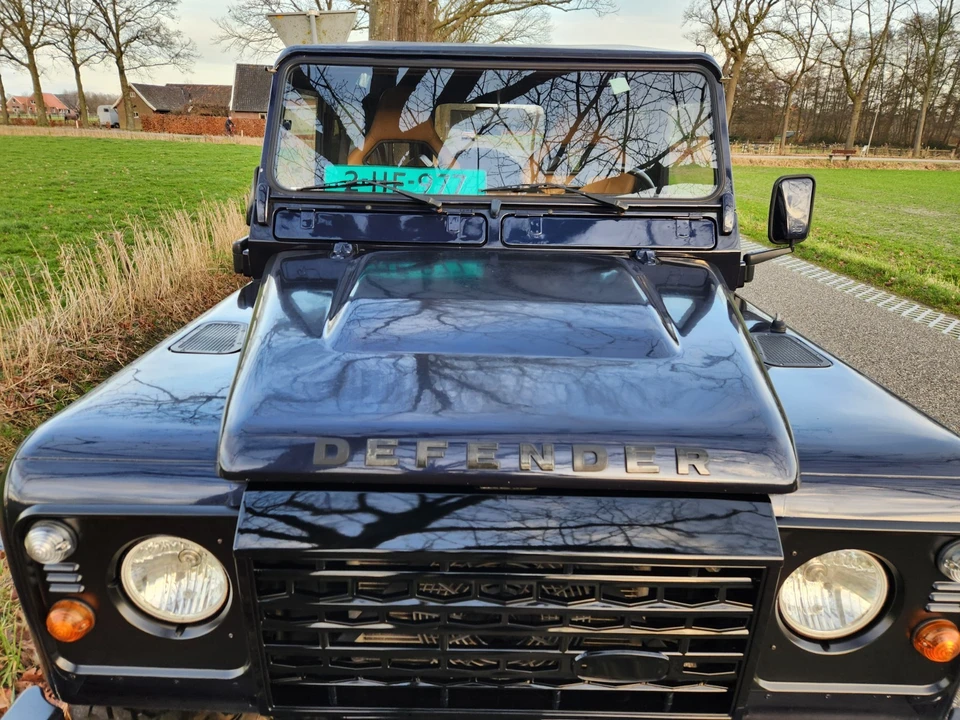1996 Land Rover Defender 90 - Image 9 of 21