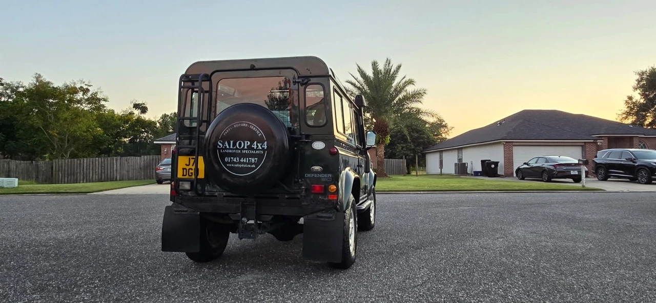 1996 Land Rover Defender - Image 4 of 10