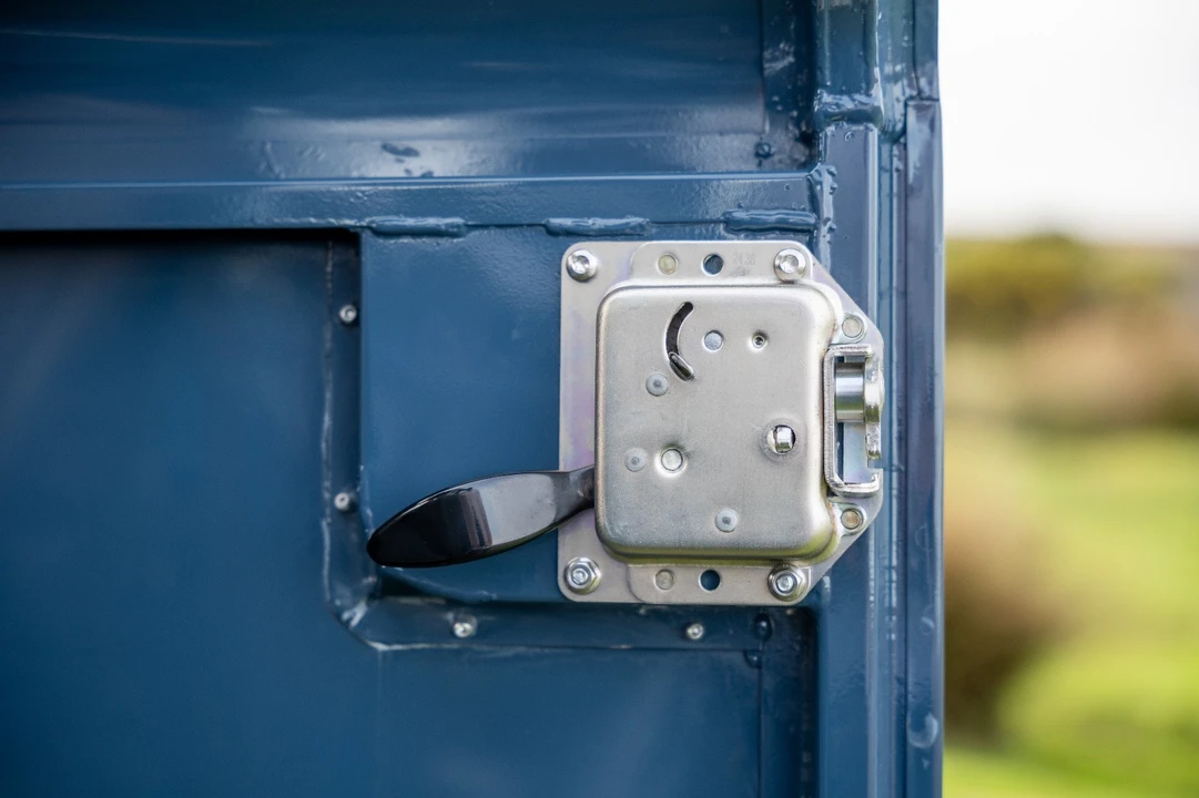 1996 Land Rover Defender - Image 13 of 21