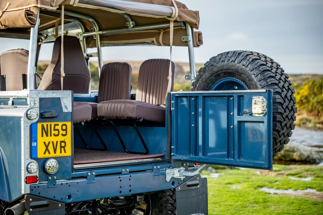 1996 Land Rover Defender - Image 6 of 21
