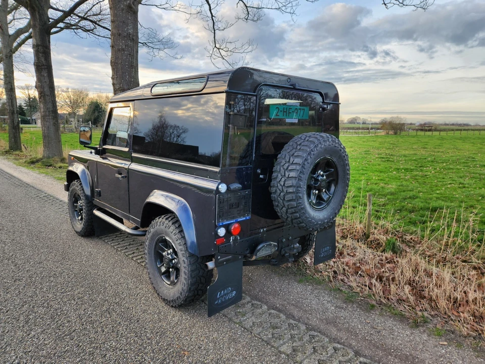 1996 Land Rover Defender 90 - Image 6 of 21