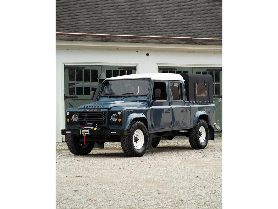 1996 Land Rover Defender 110 - Image 2 of 31