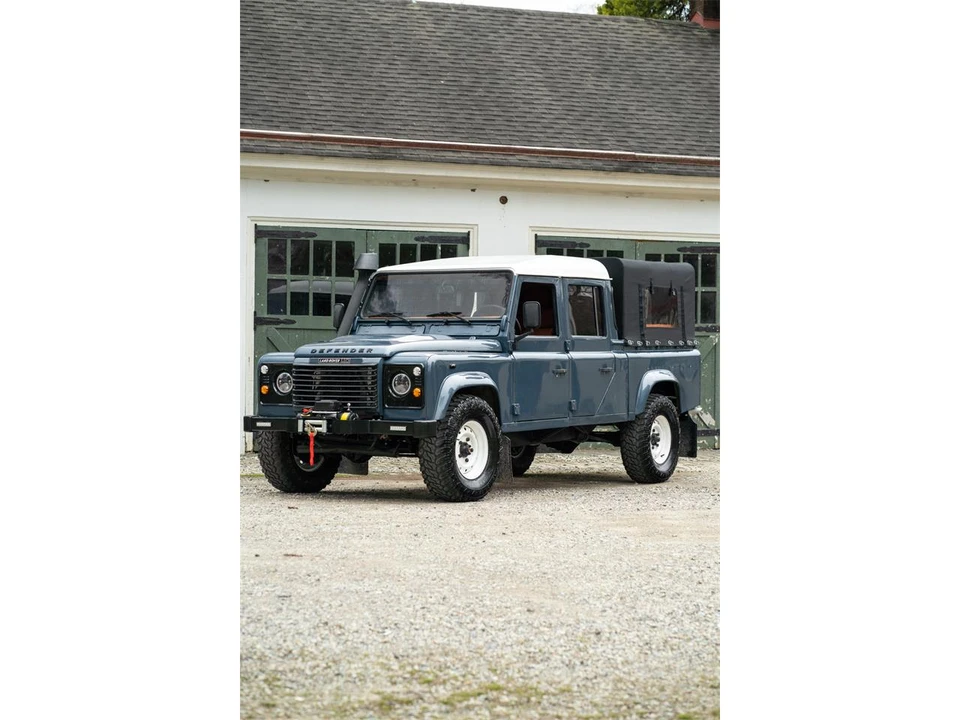 1996 Land Rover Defender 110 - Image 3 of 31