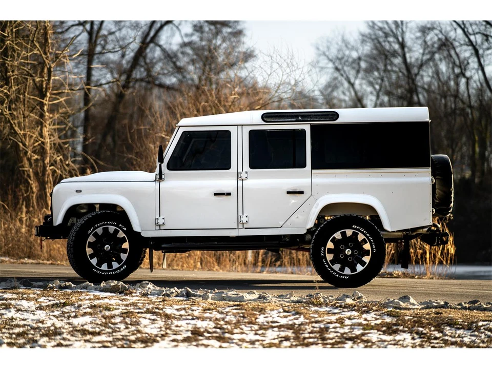 1996 Land Rover Defender 110 - Image 3 of 31