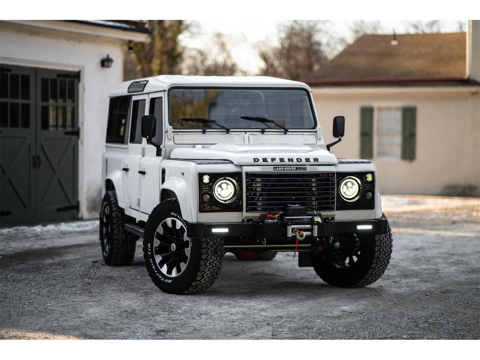 1996 Land Rover Defender 110 - Image 9 of 31