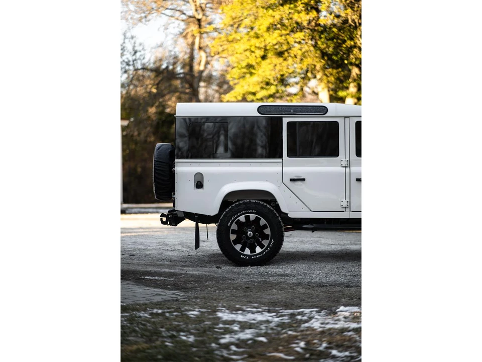 1996 Land Rover Defender 110 - Image 12 of 31