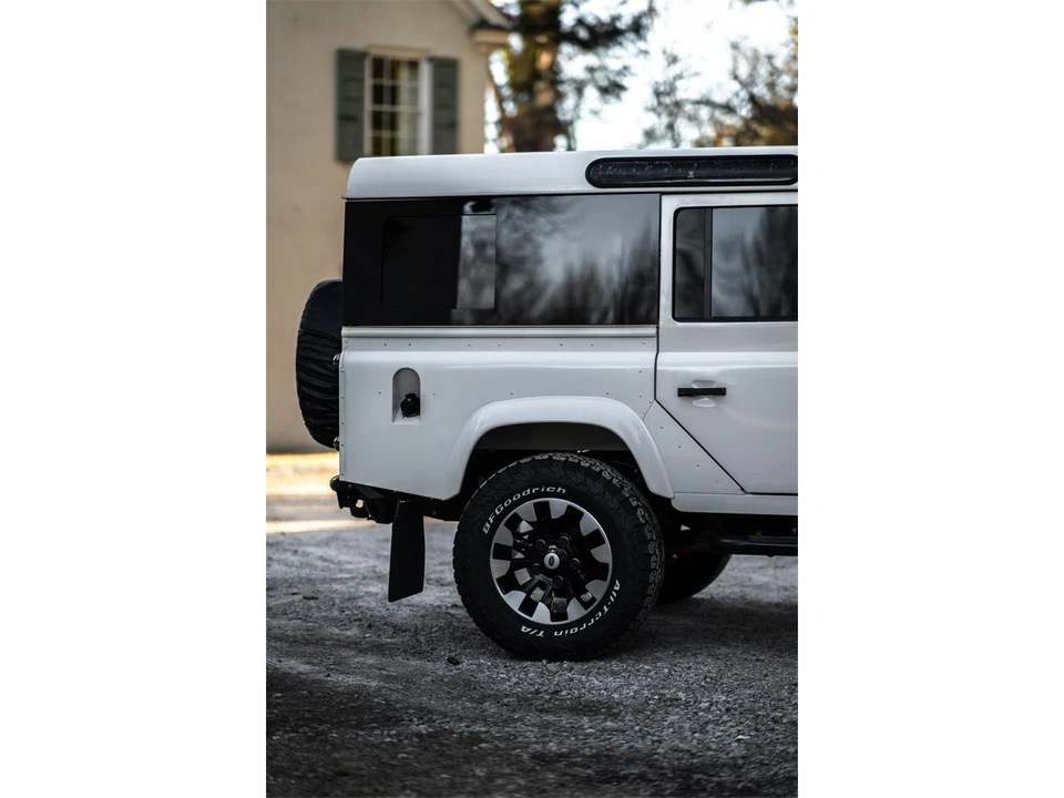1996 Land Rover Defender 110 - Image 13 of 31