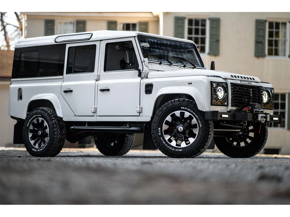 1996 Land Rover Defender 110 - Image 17 of 31