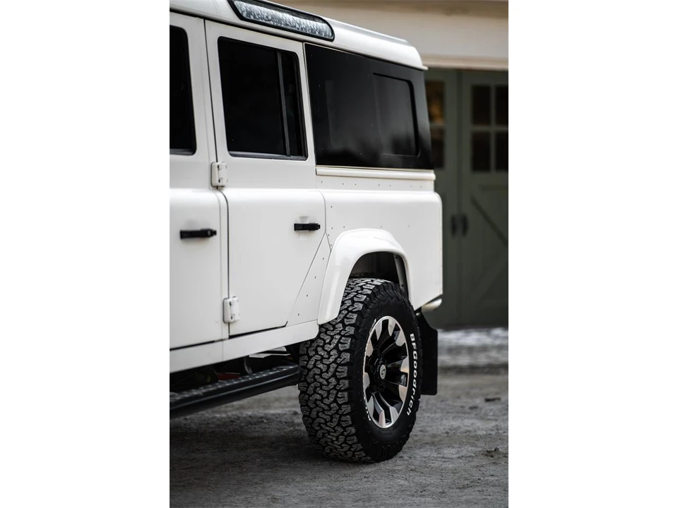 1996 Land Rover Defender 110 - Image 19 of 31
