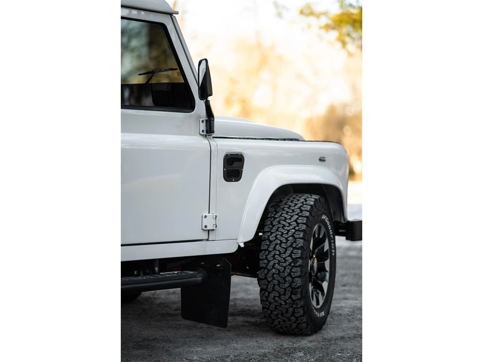 1996 Land Rover Defender 110 - Image 23 of 31