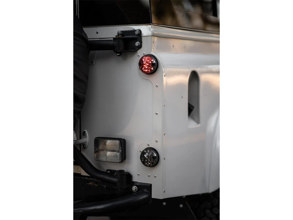 1996 Land Rover Defender 110 - Image 24 of 31