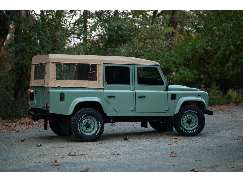 1996 Land Rover Defender 110 - Image 2 of 16