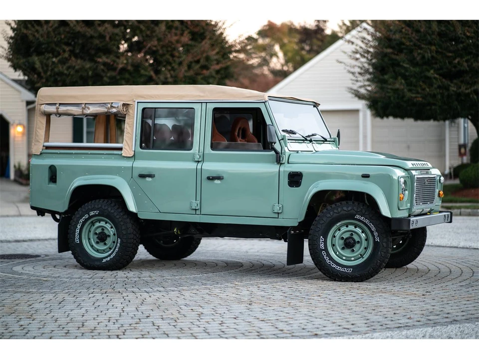 1996 Land Rover Defender 110 - Image 7 of 16