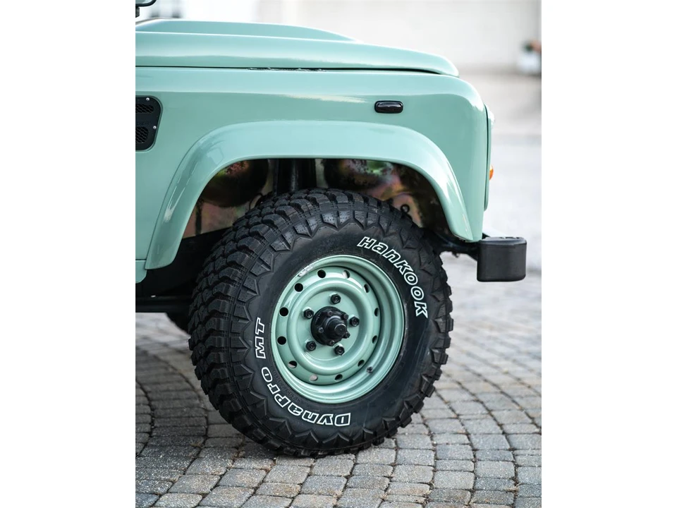 1996 Land Rover Defender 110 - Image 14 of 16