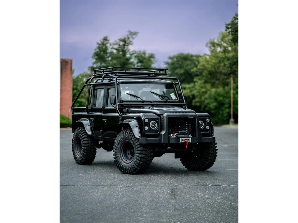 1996 Land Rover Defender 110 - Image 2 of 23