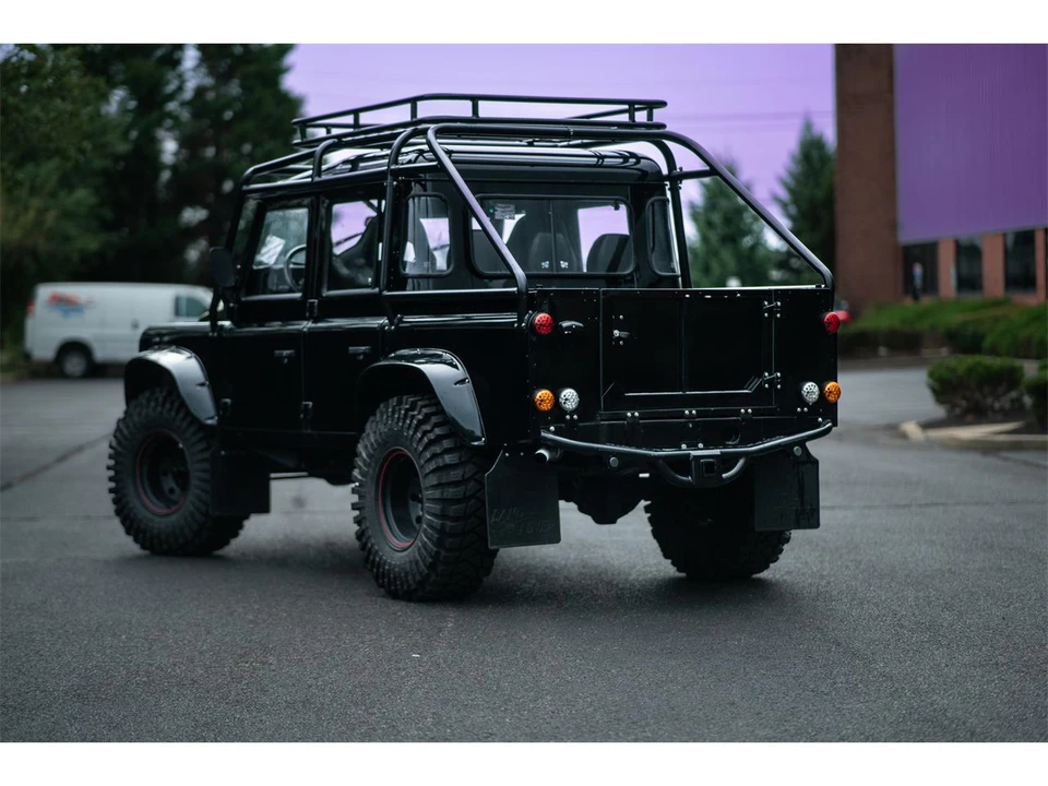 1996 Land Rover Defender 110 - Image 8 of 23