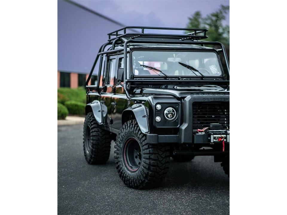 1996 Land Rover Defender 110 - Image 17 of 23