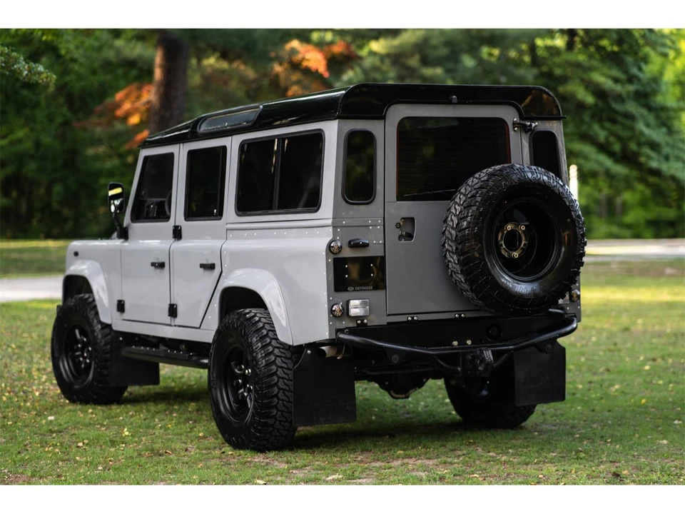 1996 Land Rover Defender 110 - Image 3 of 31