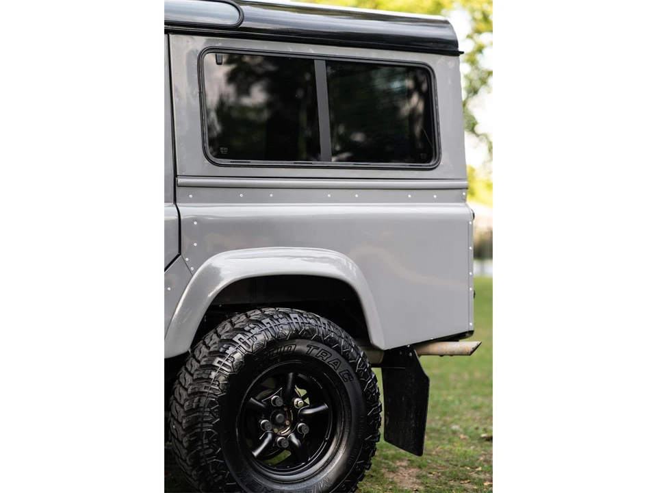 1996 Land Rover Defender 110 - Image 11 of 31