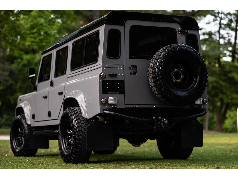 1996 Land Rover Defender 110 - Image 13 of 31