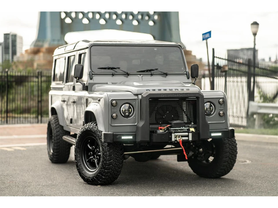 1996 Land Rover Defender 110 - Image 17 of 31