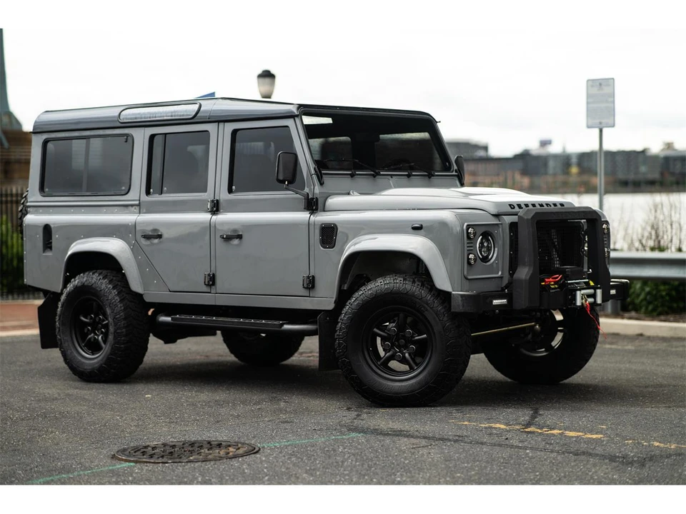 1996 Land Rover Defender 110 - Image 23 of 31