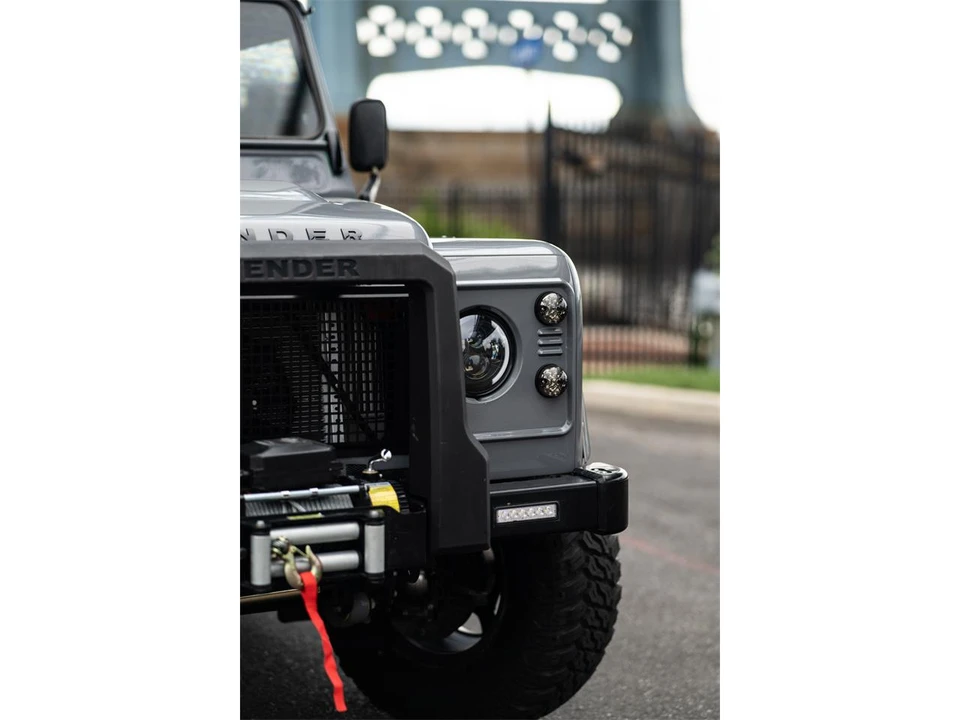 1996 Land Rover Defender 110 - Image 25 of 31