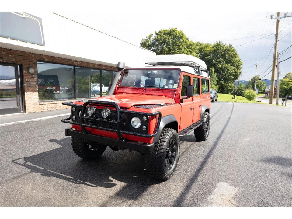 1996 Land Rover Defender 110 - Image 2 of 19