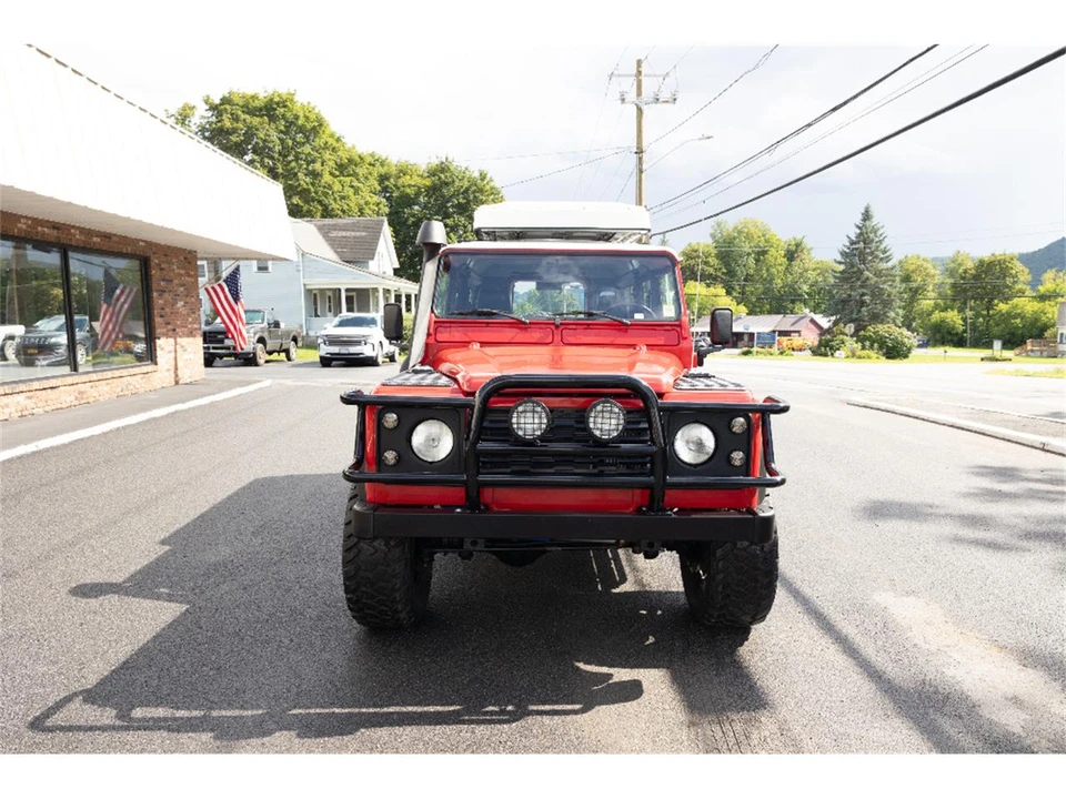 1996 Land Rover Defender 110 - Image 8 of 19