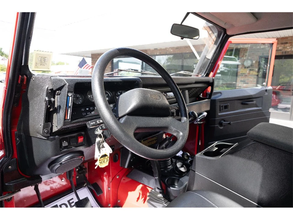 1996 Land Rover Defender 110 - Image 14 of 19