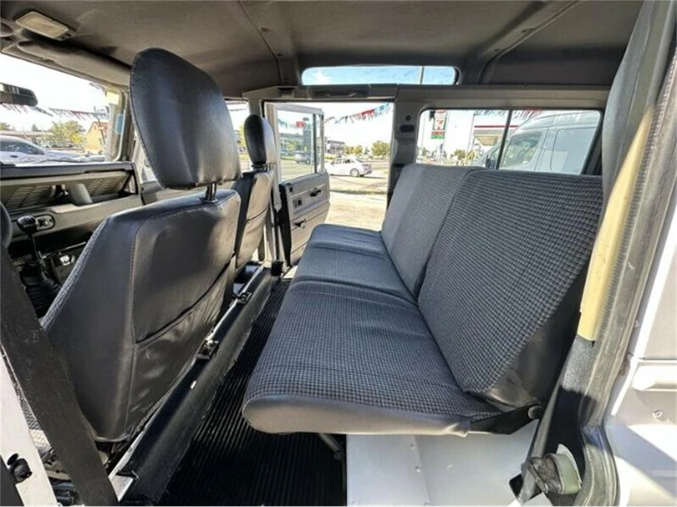 1996 Land Rover Defender 110 - Image 15 of 30