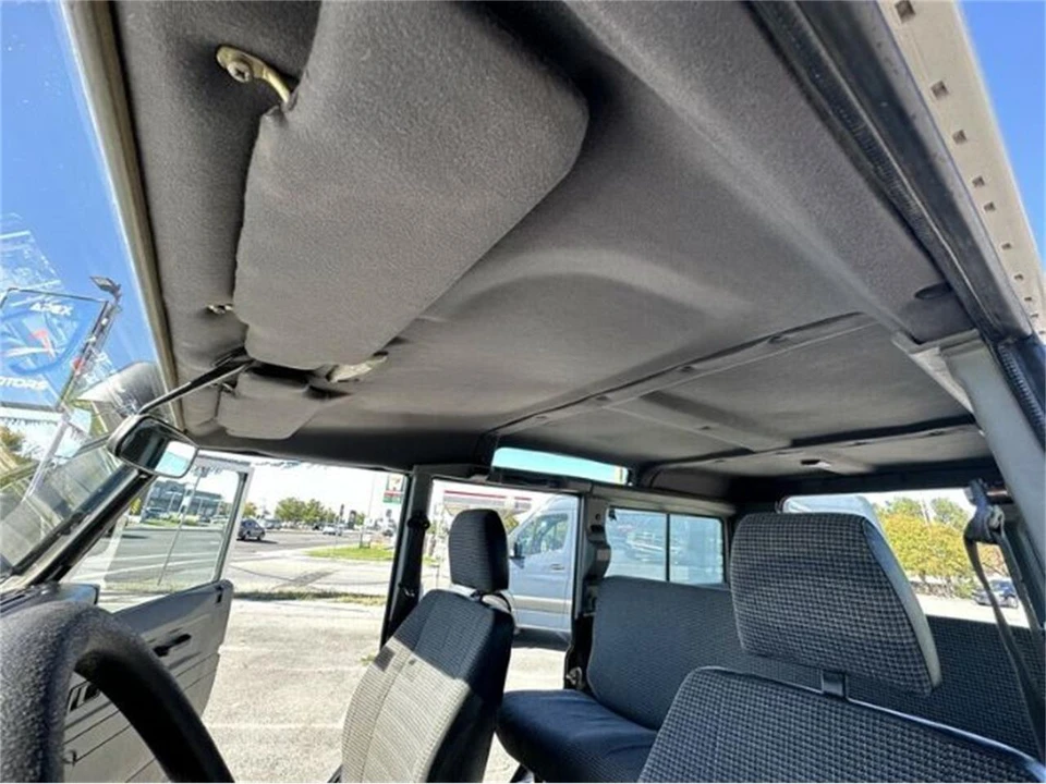 1996 Land Rover Defender 110 - Image 19 of 30
