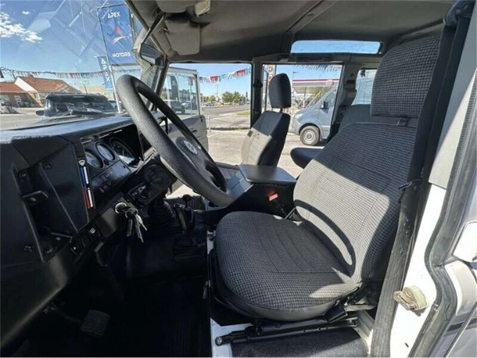 1996 Land Rover Defender 110 - Image 20 of 30
