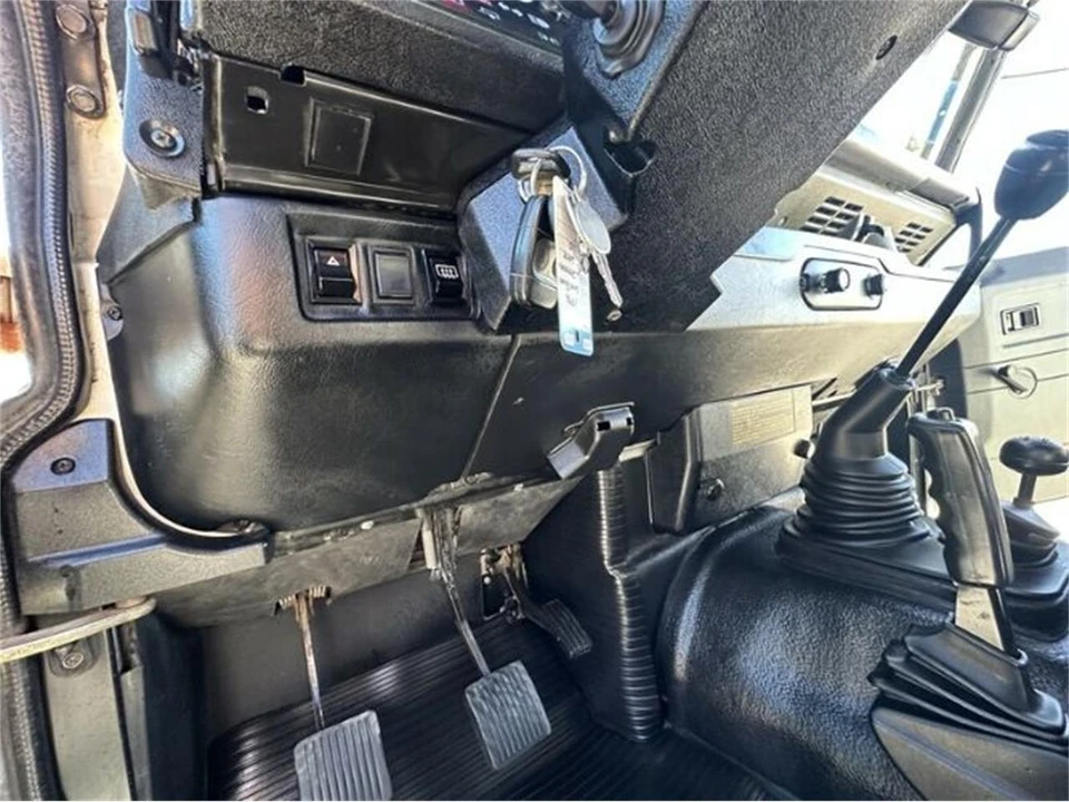 1996 Land Rover Defender 110 - Image 24 of 30