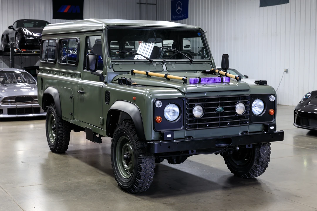 1996 Land Rover Defender 110 - Image 7 of 31